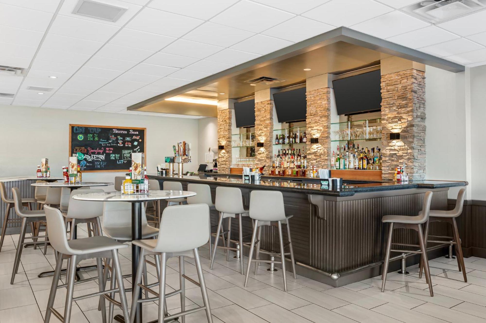 Holiday Inn Louisville Airport South By Ihg Εξωτερικό φωτογραφία