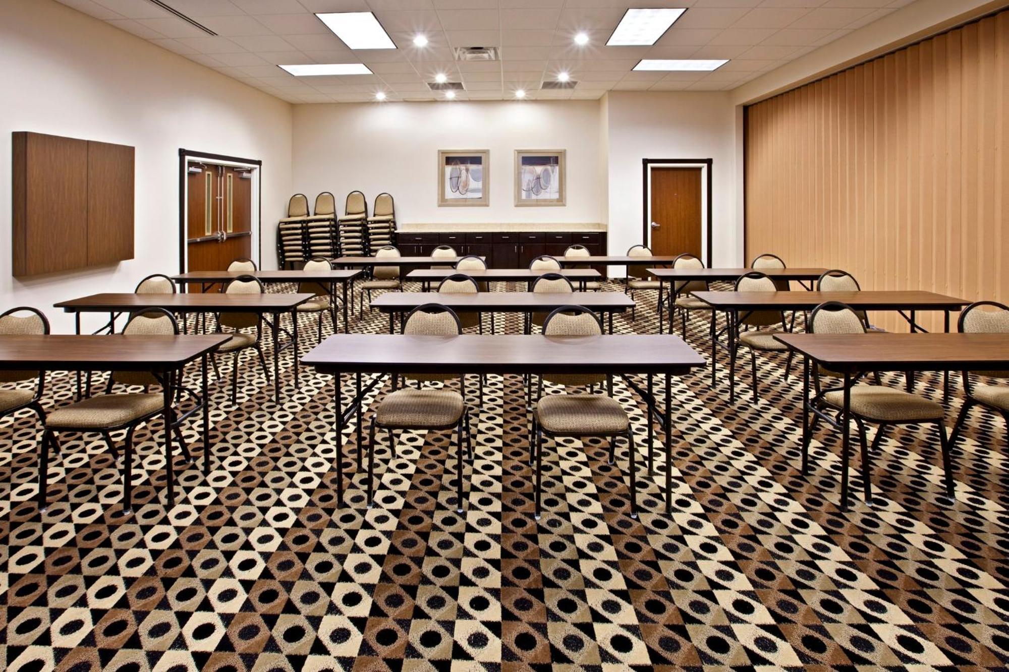 Holiday Inn Louisville Airport South By Ihg Εξωτερικό φωτογραφία
